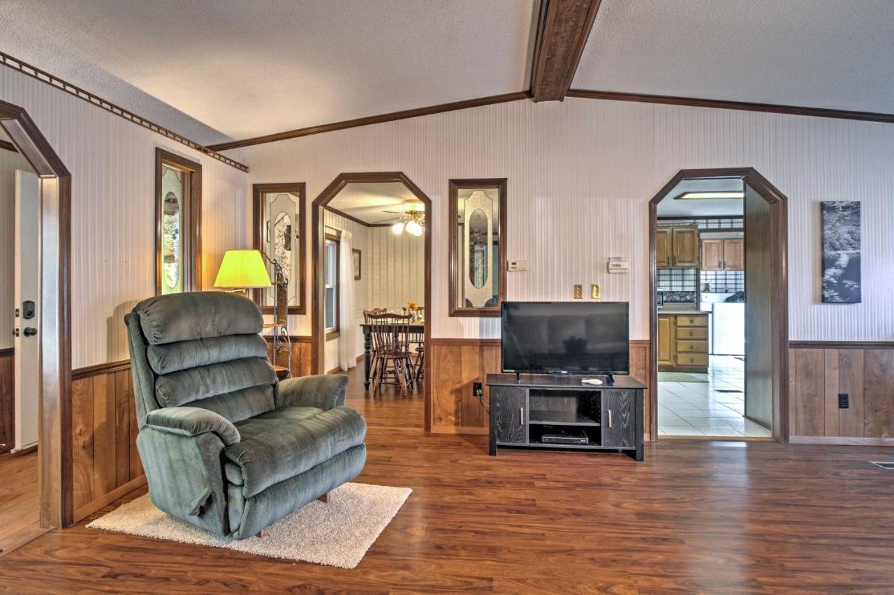 Captivating Cadiz Hideaway With Deck On Lake Barkley Εξωτερικό φωτογραφία
