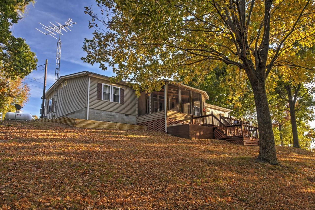 Captivating Cadiz Hideaway With Deck On Lake Barkley Εξωτερικό φωτογραφία