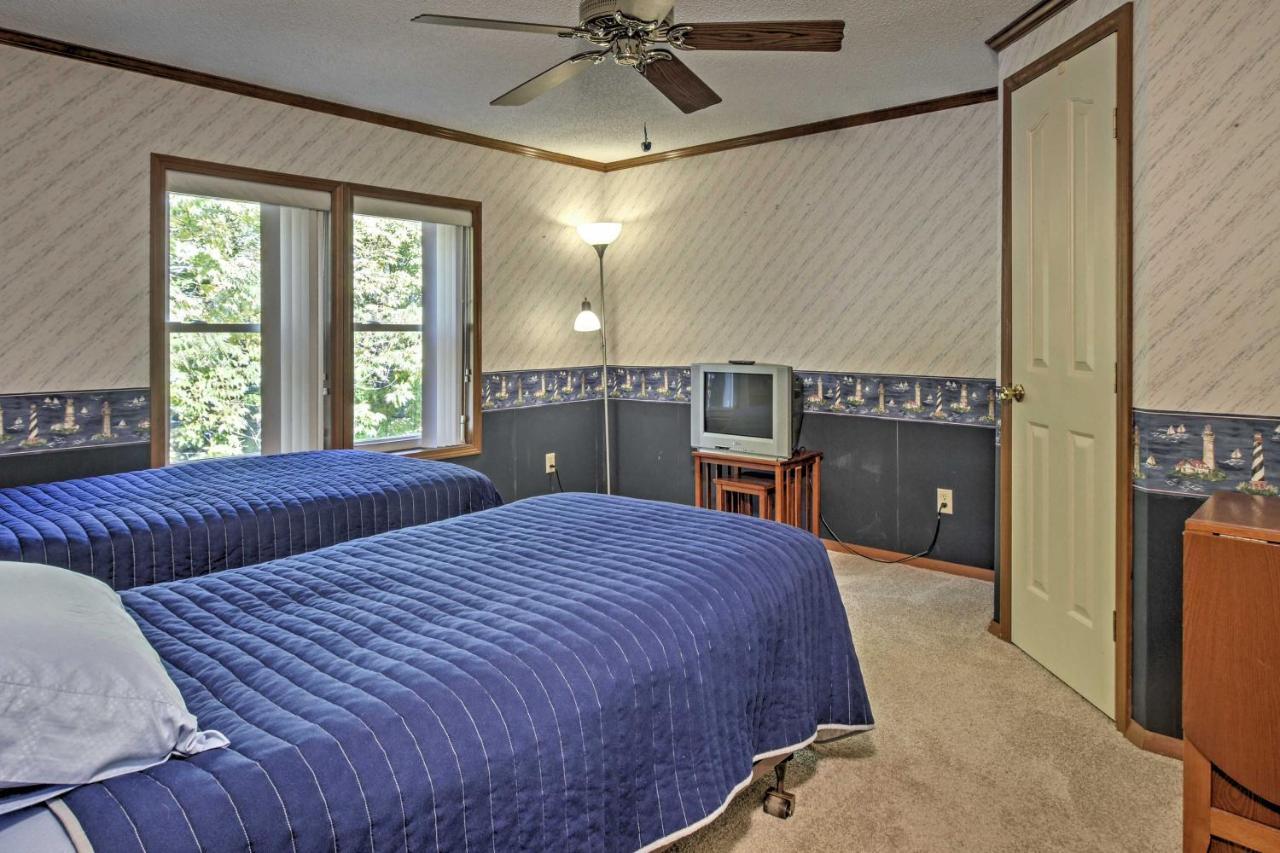 Captivating Cadiz Hideaway With Deck On Lake Barkley Εξωτερικό φωτογραφία